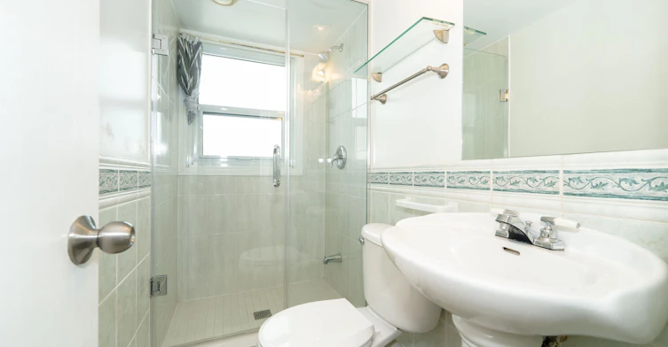 Lower-145 Sloane Avenue, Toronto, ON, M4A 2B8 - 8