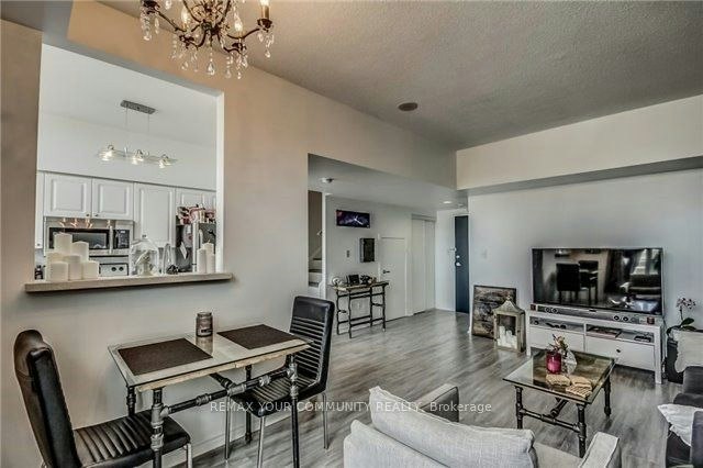 Ph 11-80 Mill Street, Toronto, ON, M5A 4T3 - 9