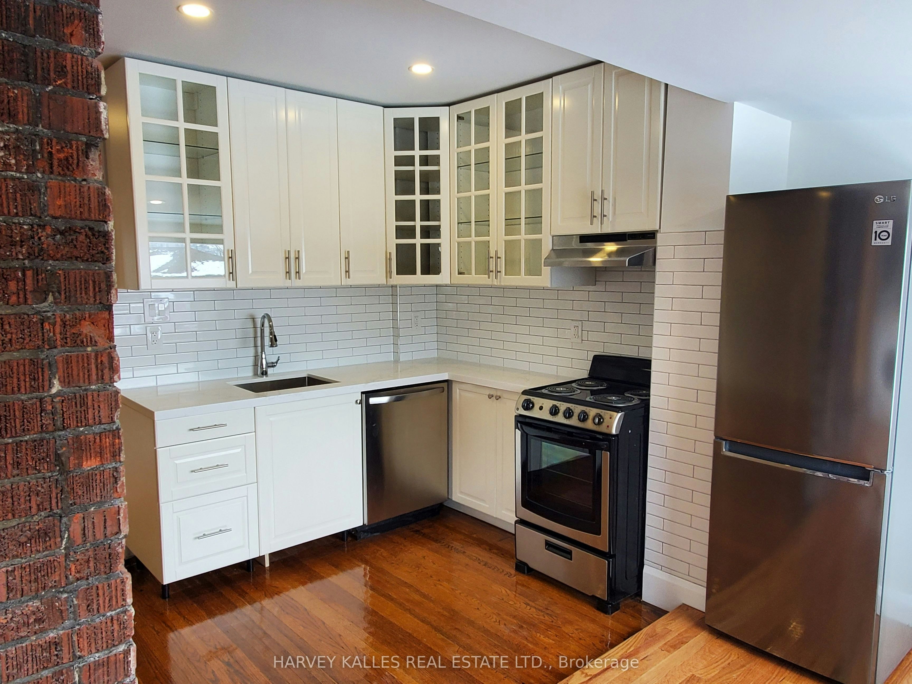 Upper-28 Winona Drive, Toronto, ON, M6G 3S6 - 4