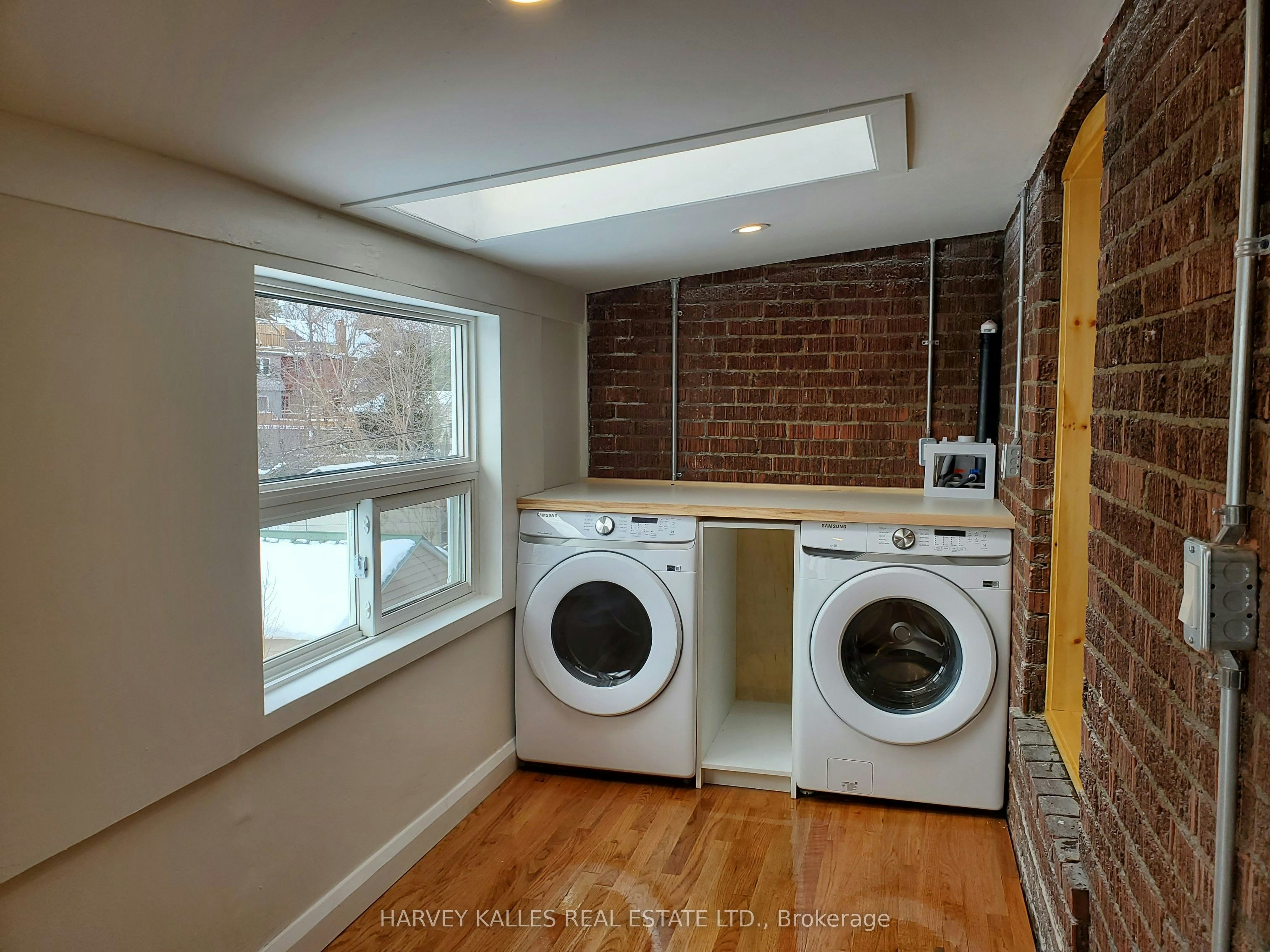 Upper-28 Winona Drive, Toronto, ON, M6G 3S6 - 8