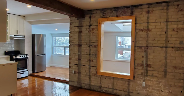 Upper-28 Winona Drive, Toronto, ON, M6G 3S6 - 2