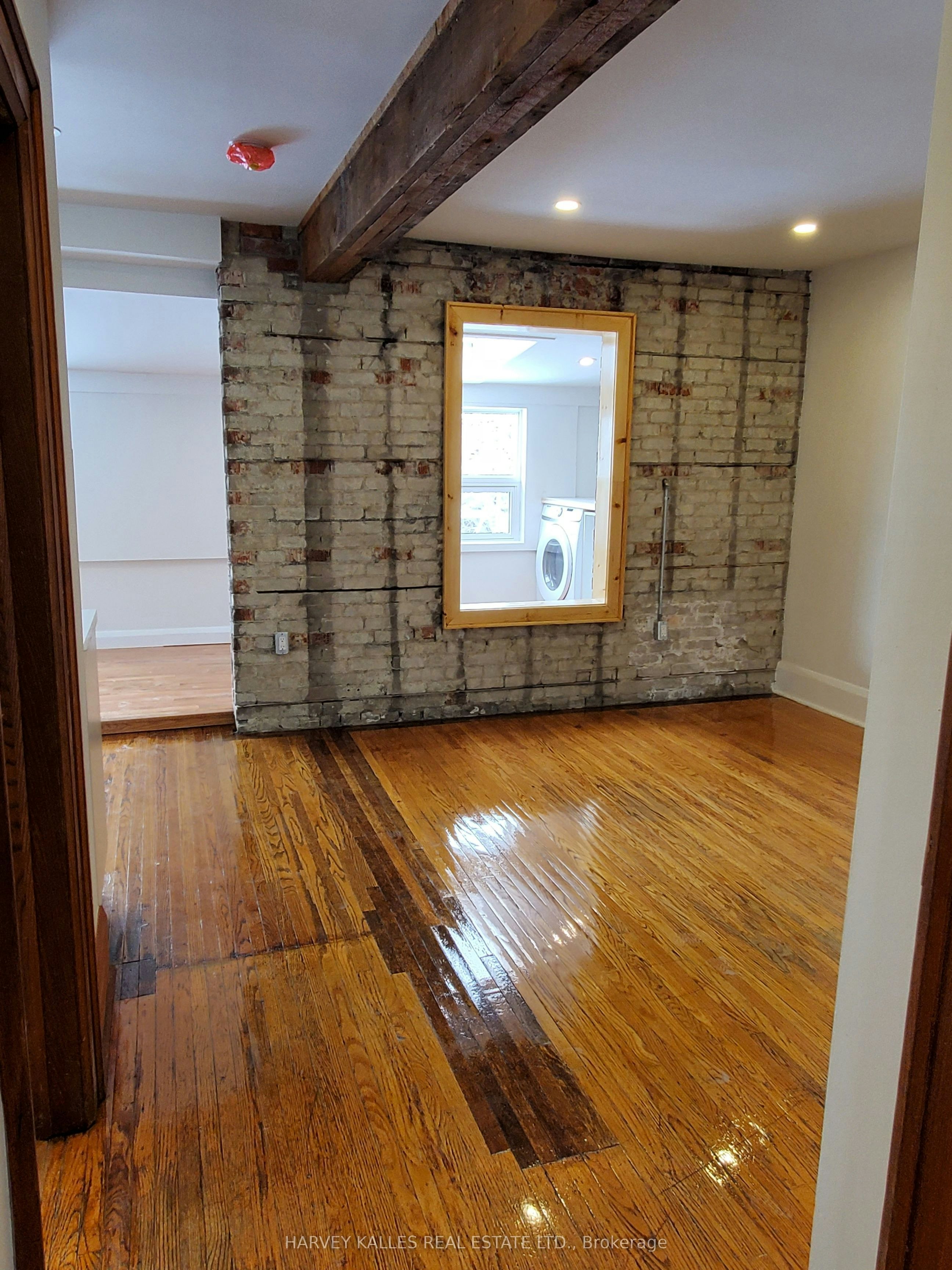 Upper-28 Winona Drive, Toronto, ON, M6G 3S6 - 6