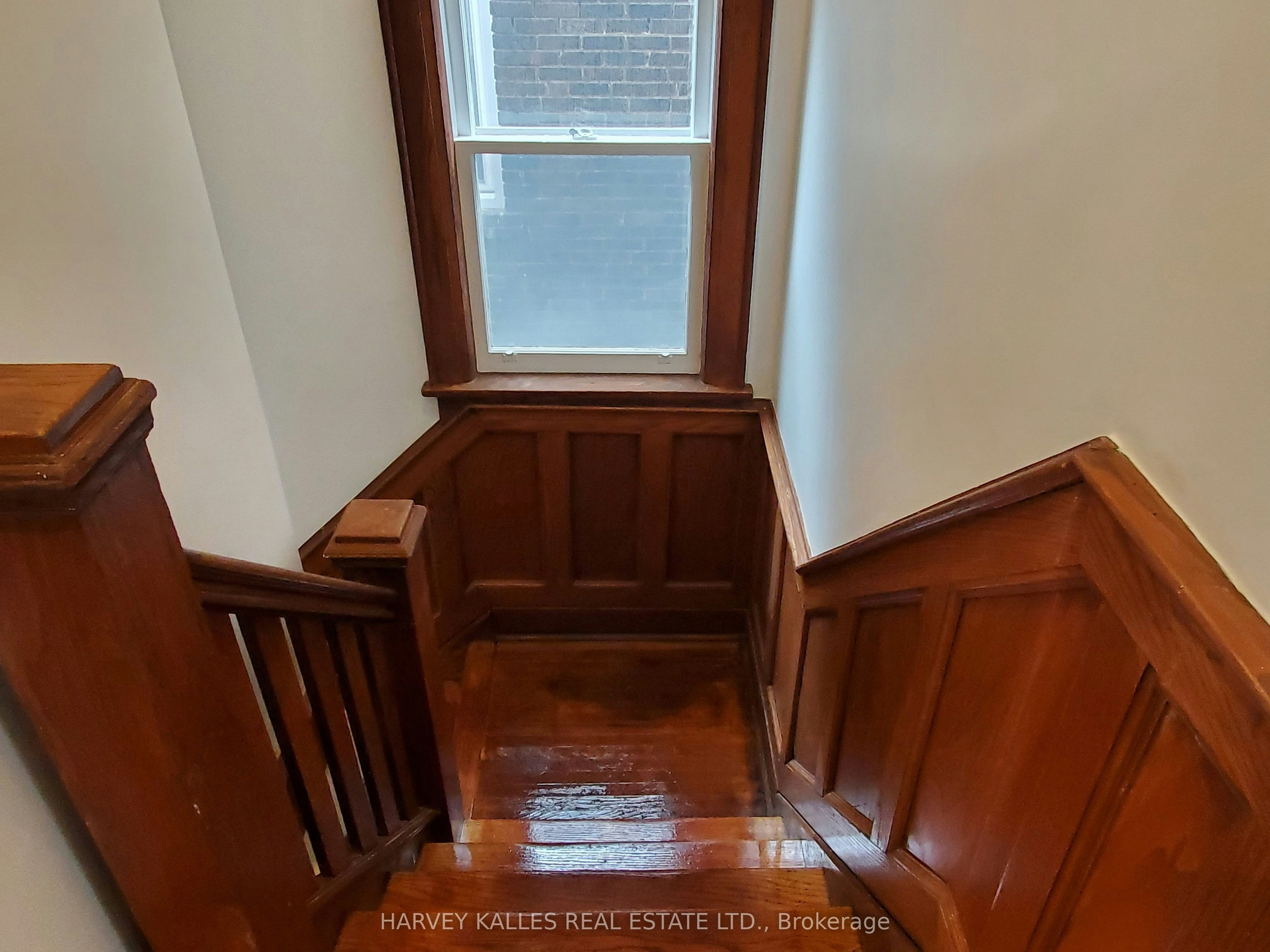 Upper-28 Winona Drive, Toronto, ON, M6G 3S6 - 14