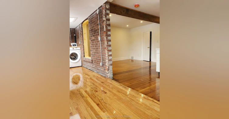 Upper-28 Winona Drive, Toronto, ON, M6G 3S6 - 7