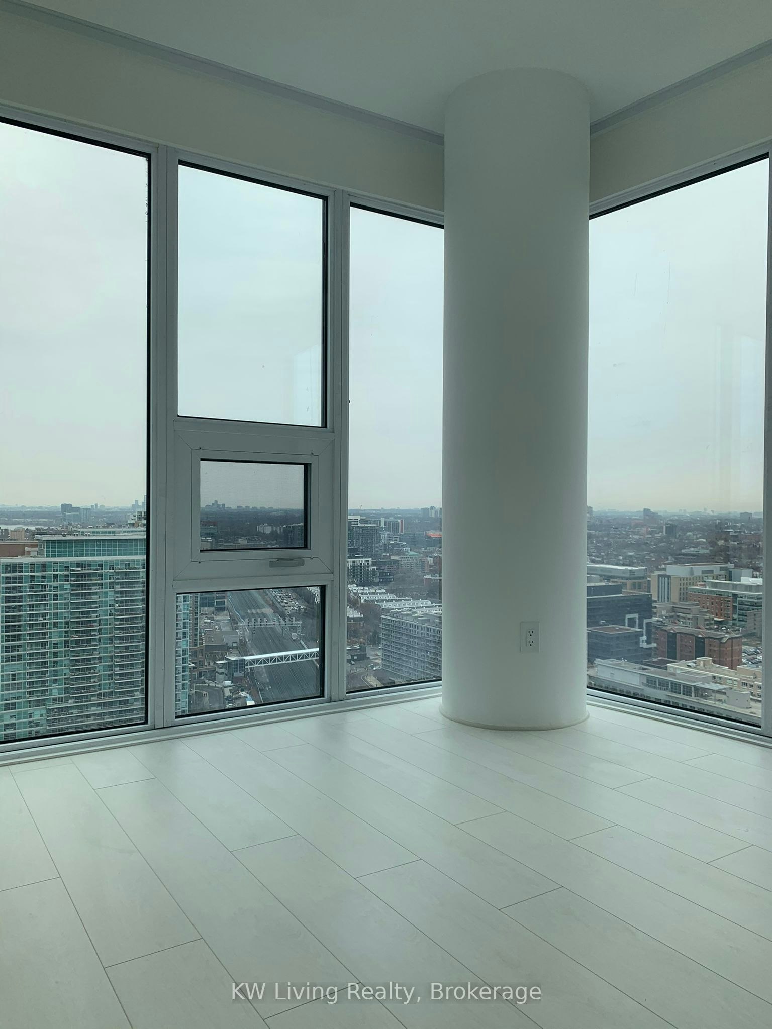 3317-19 Western Battery Road, Toronto, ON, M6K 3S4 - 8