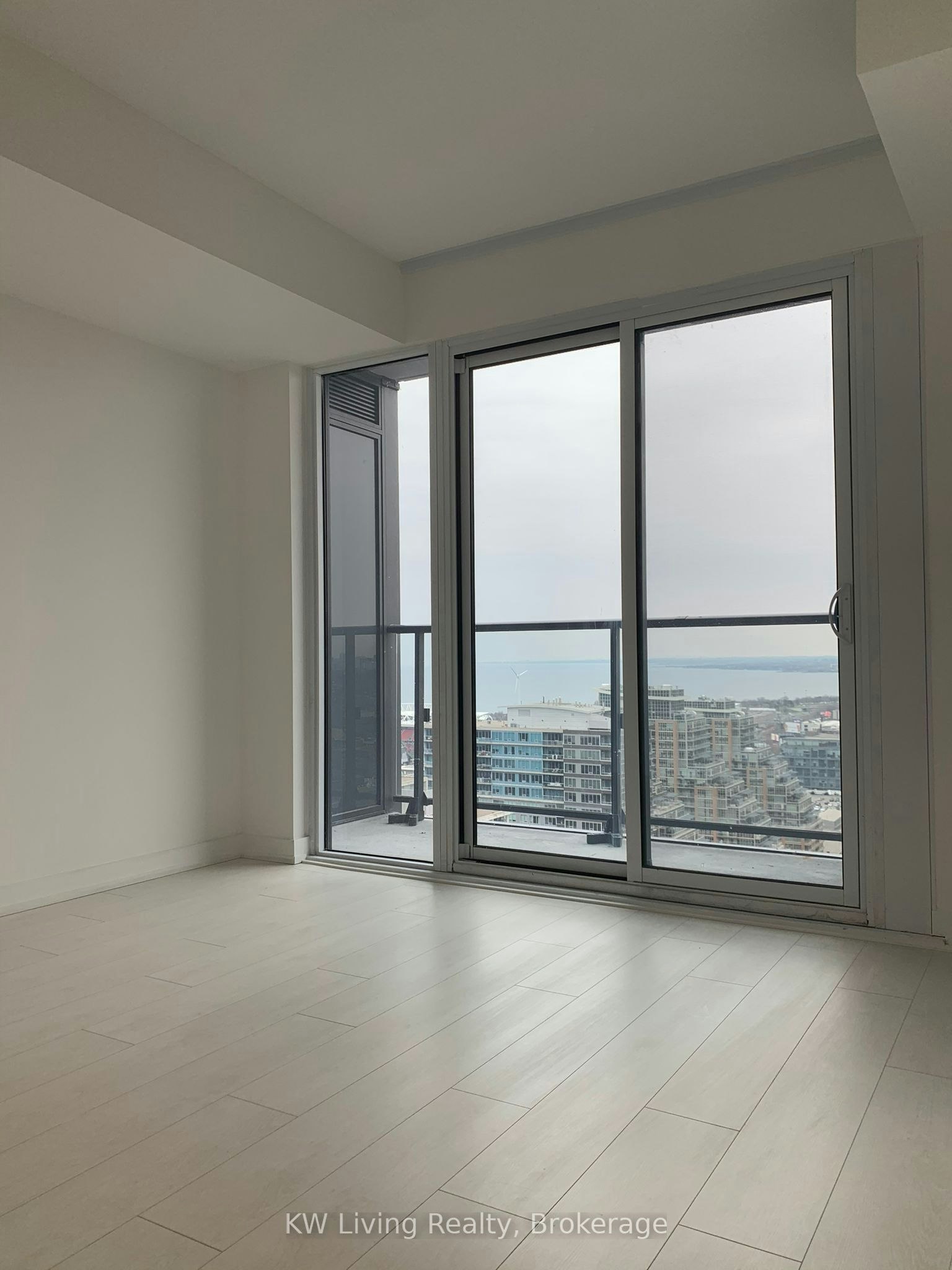 3317-19 Western Battery Road, Toronto, ON, M6K 3S4 - 10