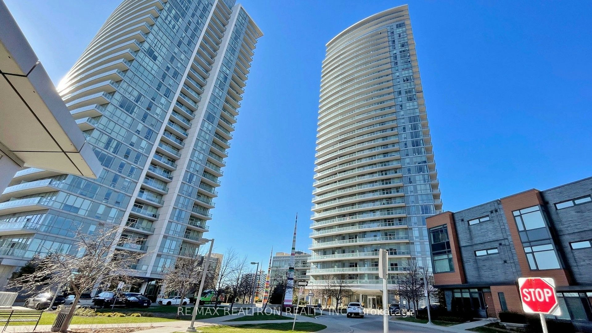 317-70 Forest Manor Road, Toronto, ON, M2J 0A9