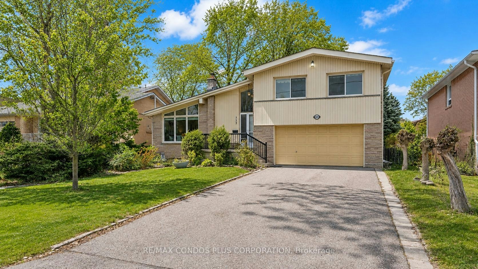 333 Pleasant Avenue, Toronto, ON, M2R 2R3