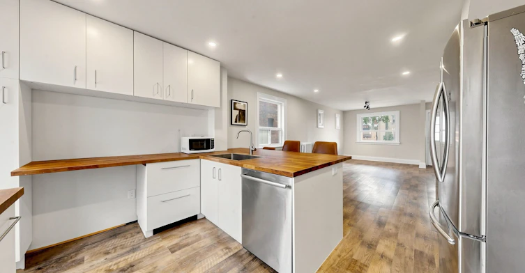 591 Vaughan Road, Toronto, ON, M6C 2R4 - 13