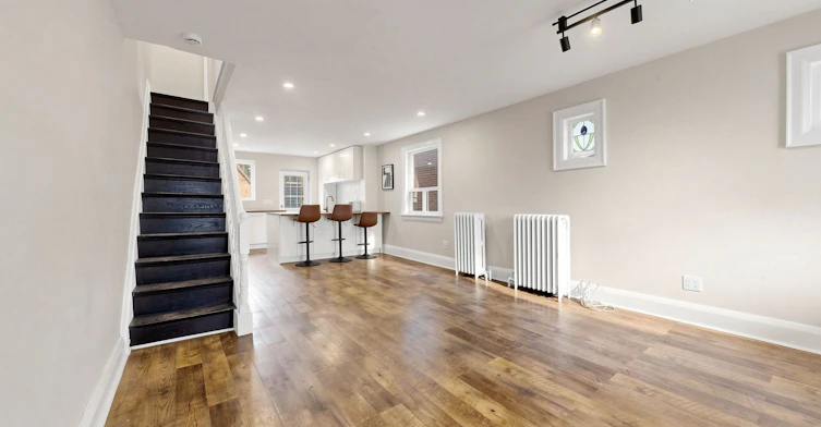 591 Vaughan Road, Toronto, ON, M6C 2R4 - 9