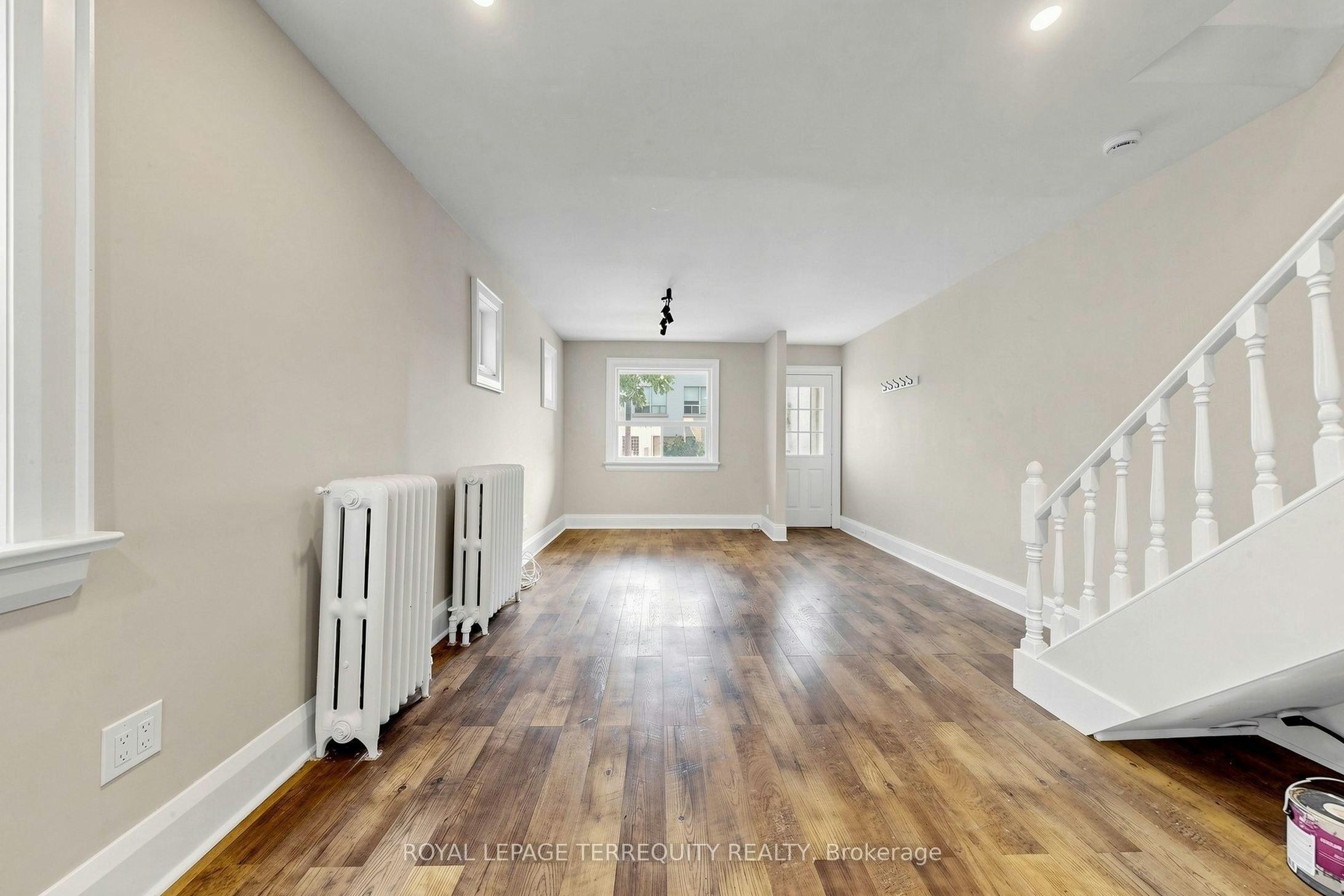 591 Vaughan Road, Toronto, ON, M6C 2R4 - 6