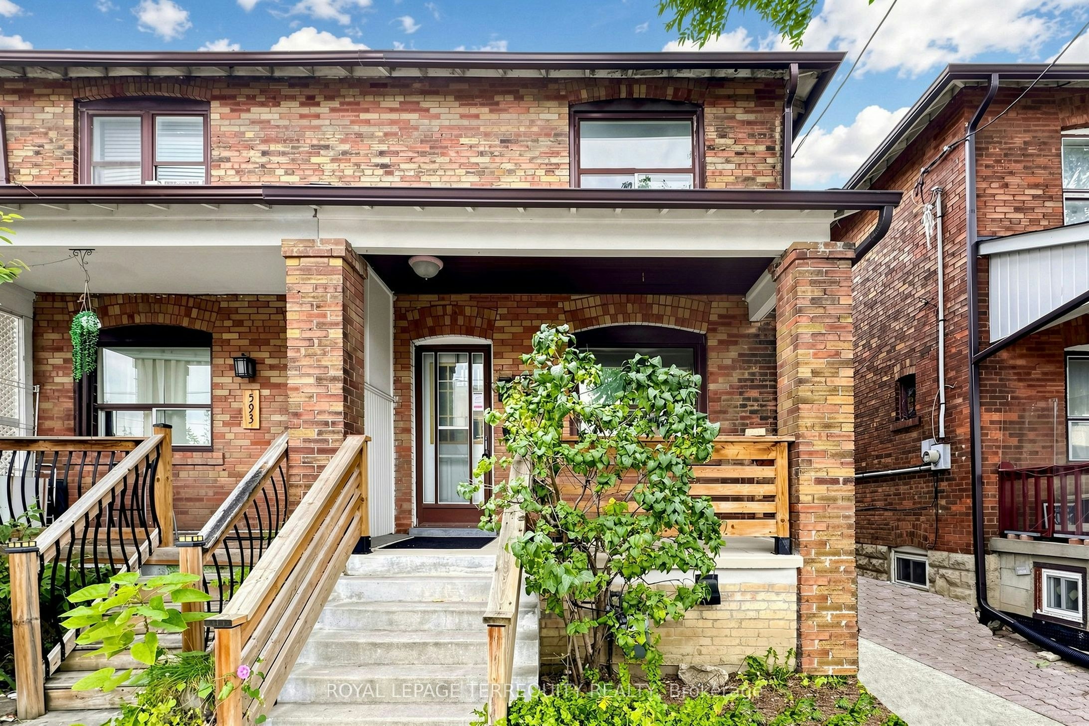 591 Vaughan Road, Toronto, ON, M6C 2R4 - 4