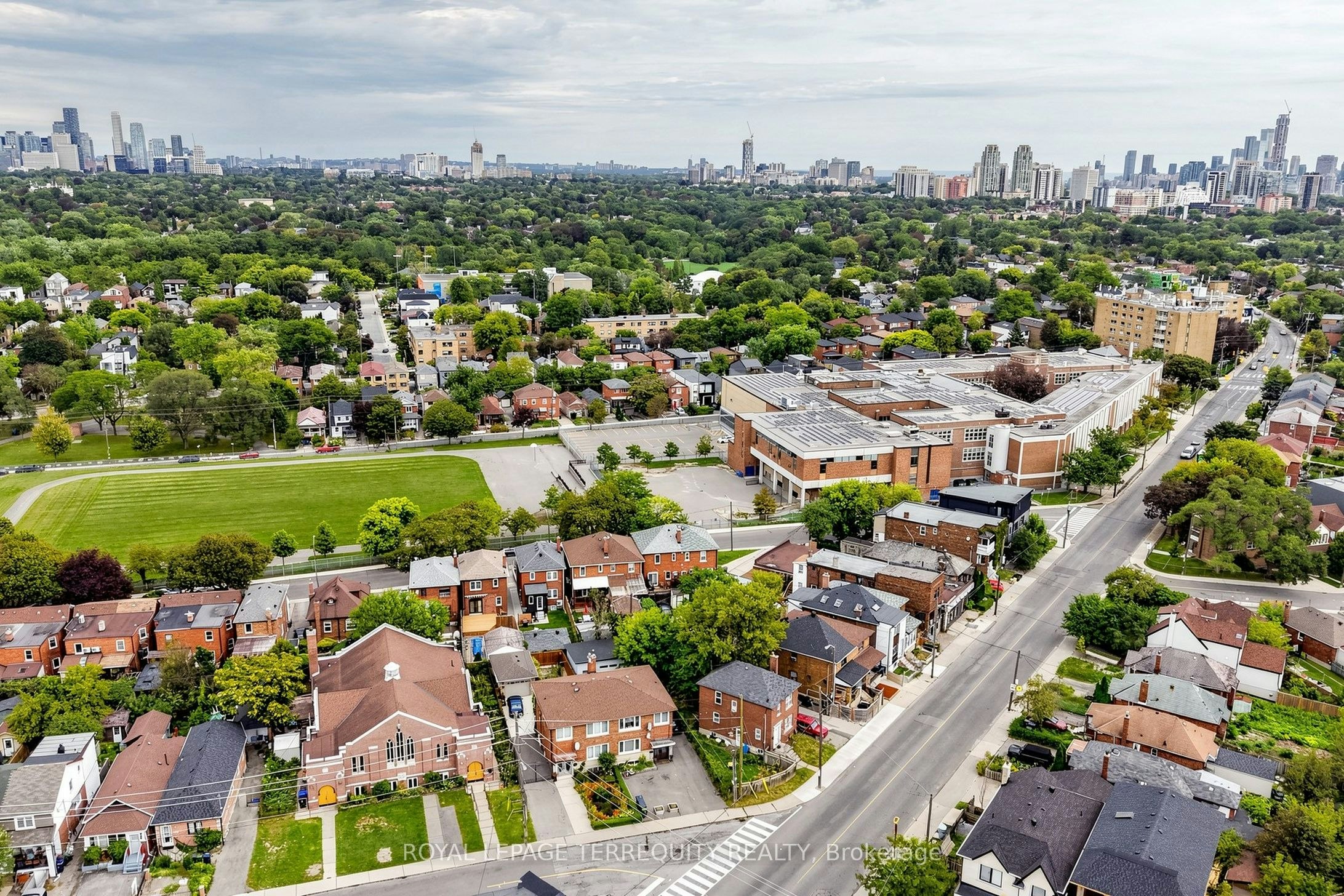 591 Vaughan Road, Toronto, ON, M6C 2R4 - 37