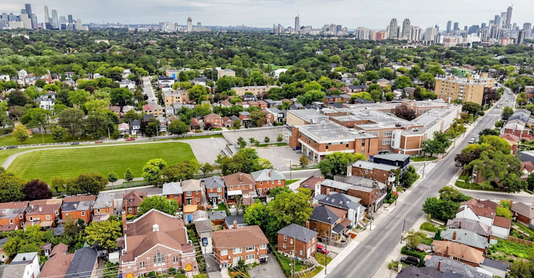 591 Vaughan Road, Toronto, ON, M6C 2R4 - 37