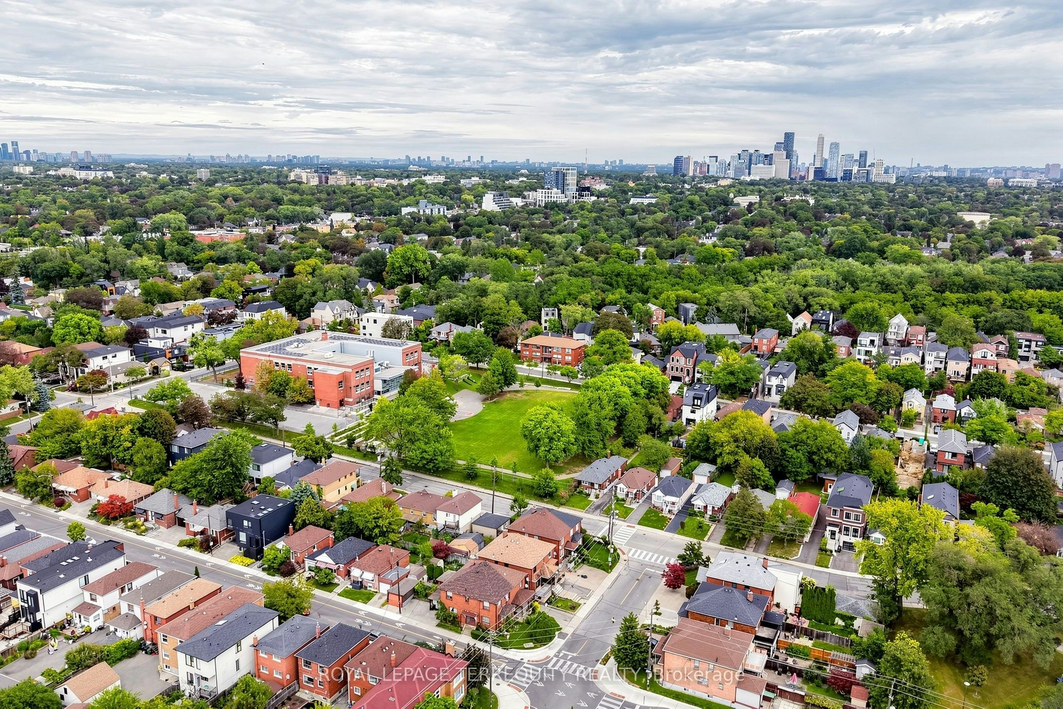 591 Vaughan Road, Toronto, ON, M6C 2R4 - 38