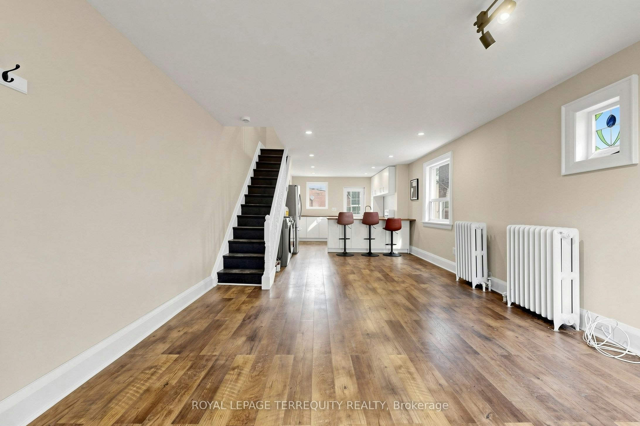 591 Vaughan Road, Toronto, ON, M6C 2R4 - 7