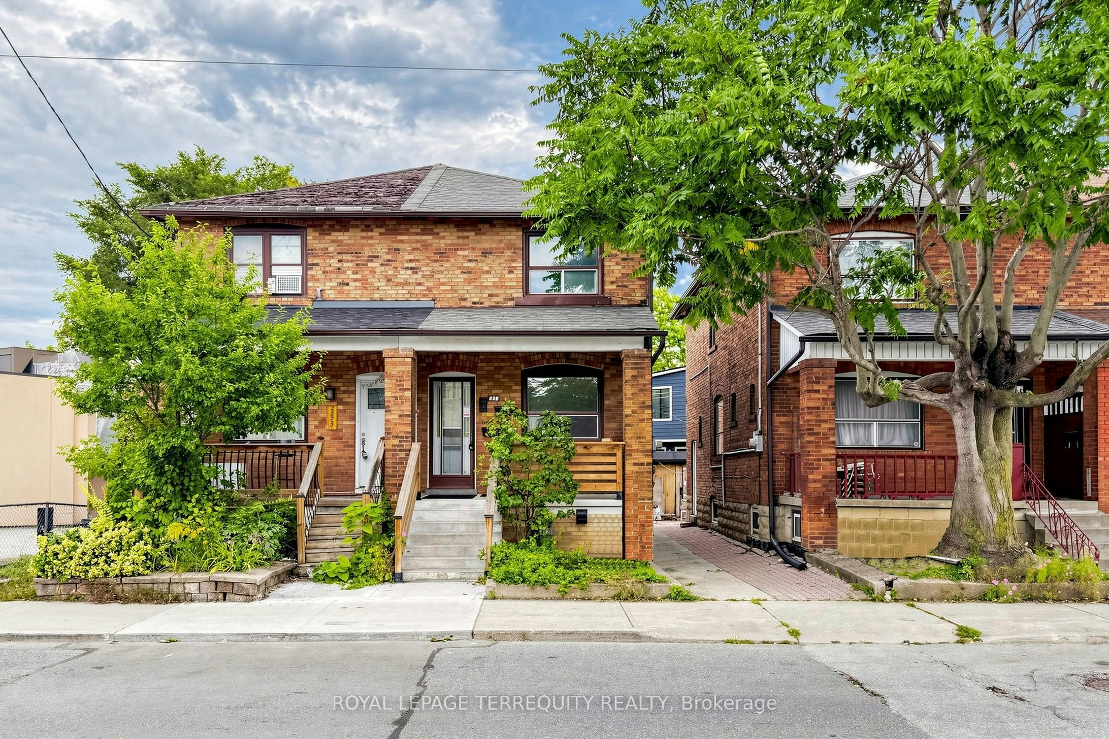 591 Vaughan Road, Toronto, ON, M6C 2R4
