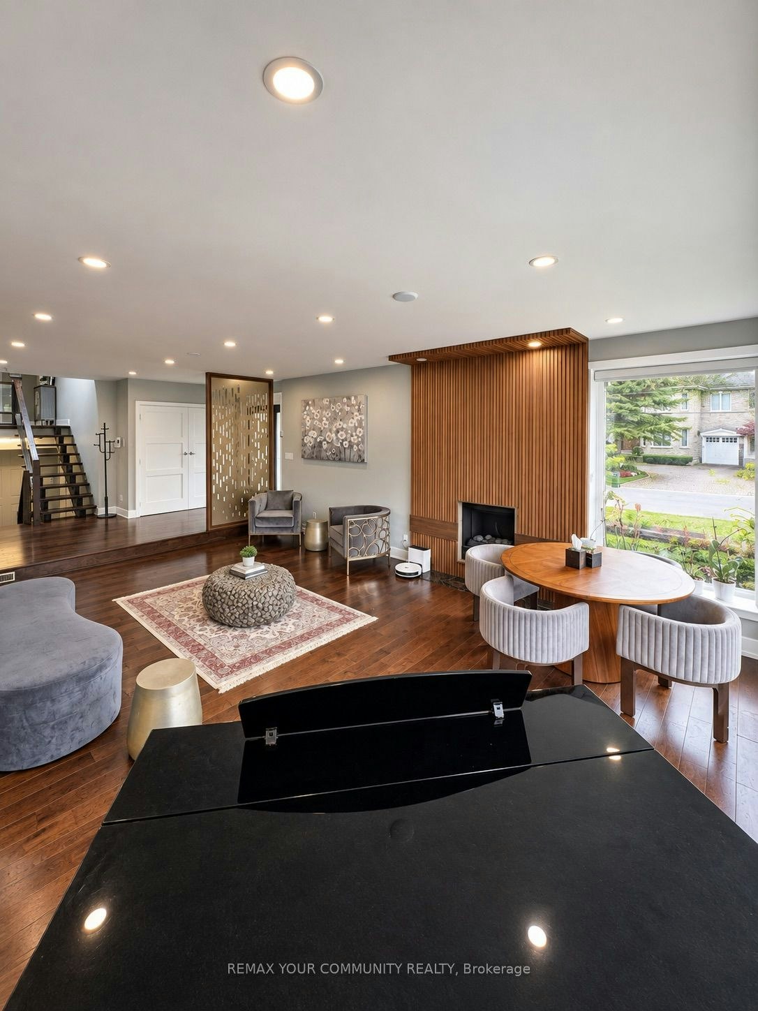 27 Artinger Court, Toronto, ON, M3B 1J9 - 17