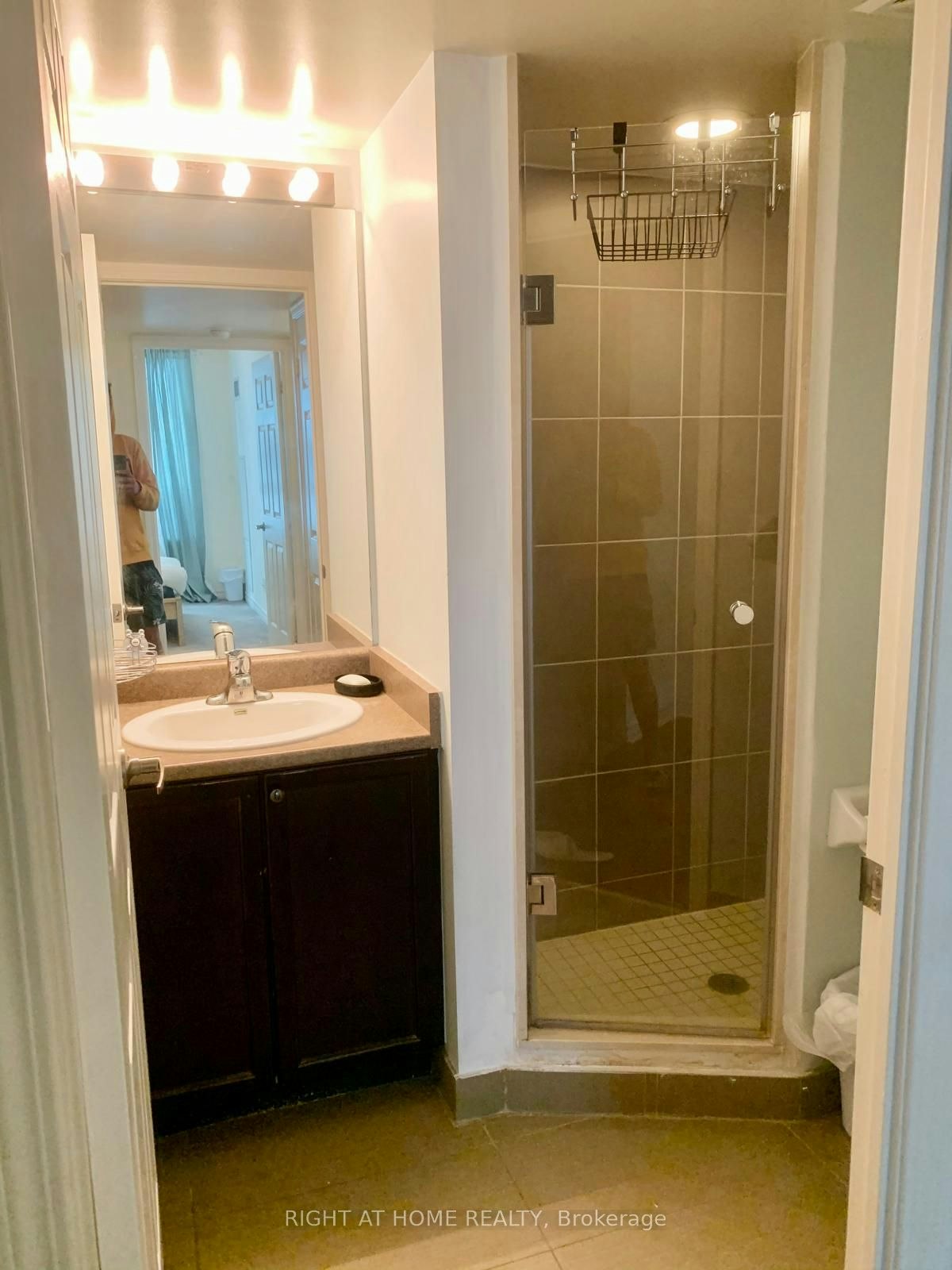 2106-19 Grand Trunk Crescent, Toronto, ON, M5J 3A3 - 19