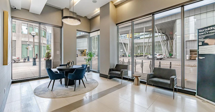 2106-19 Grand Trunk Crescent, Toronto, ON, M5J 3A3 - 4