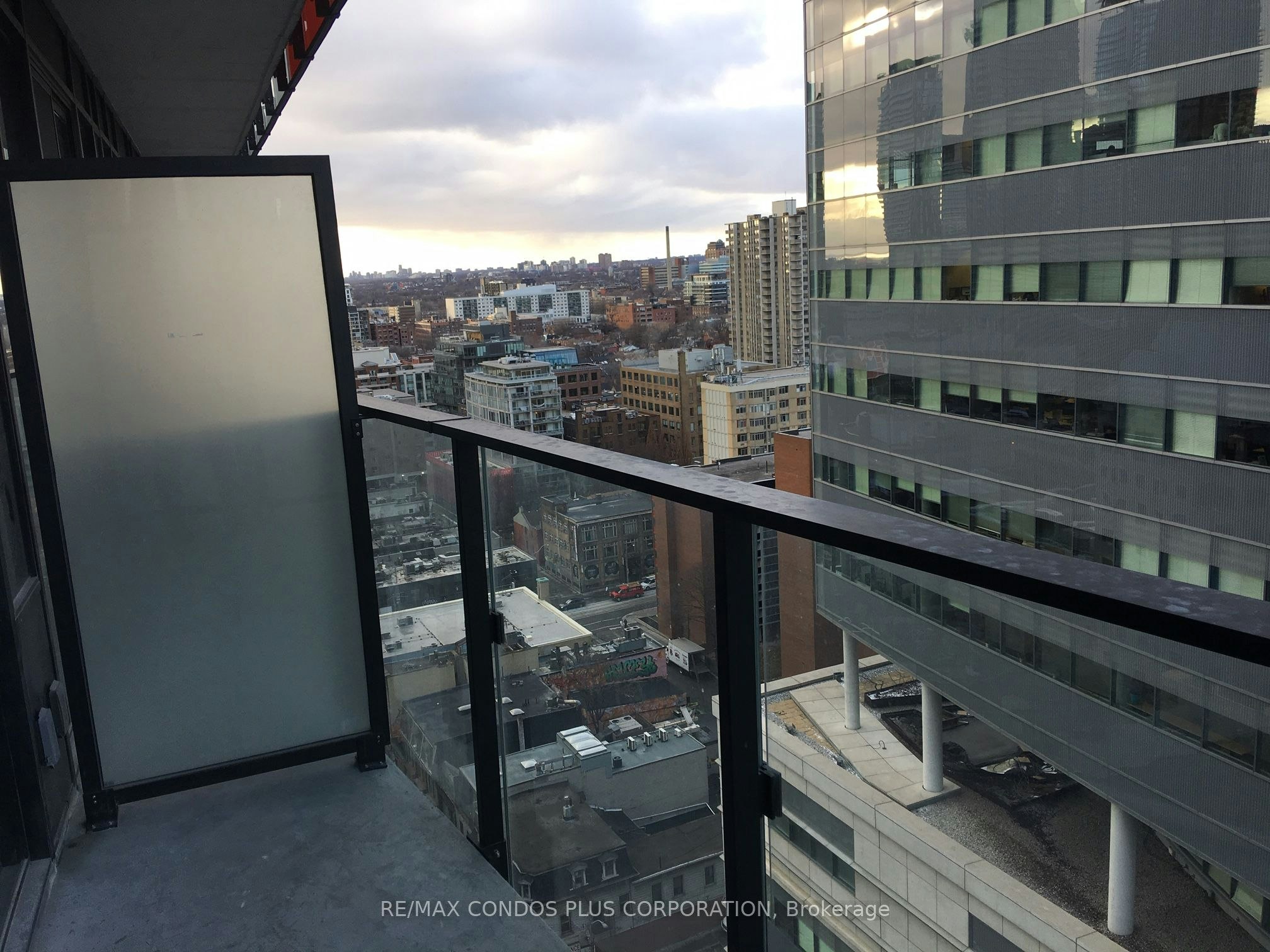 1807-215 Queen Street W, Toronto, ON, M5V 0P5 - 12