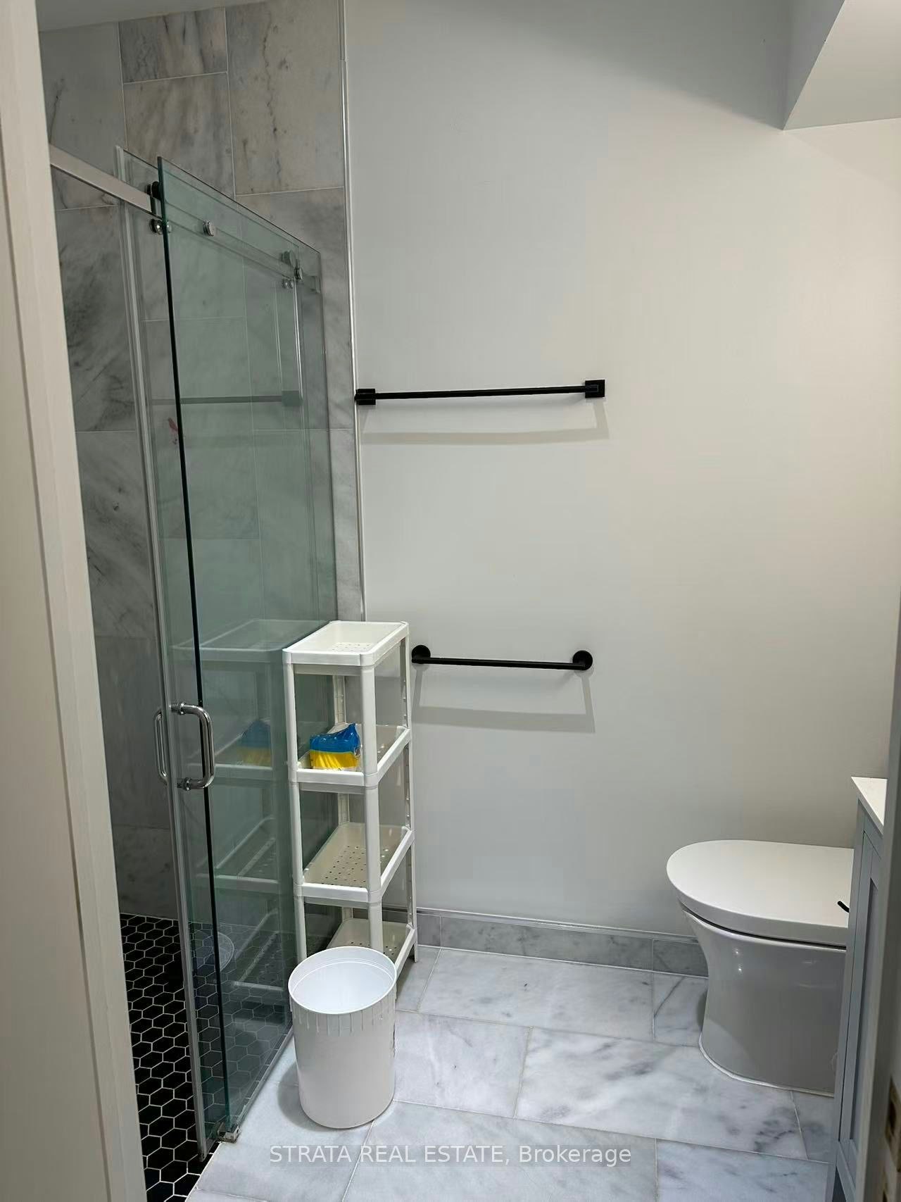 21 Irvington Crescent, Toronto, ON, M2N 2Z2 - 5