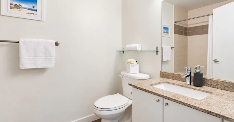 1709-18 Harbour Street, Toronto, ON, M5J 2Z6 - 17
