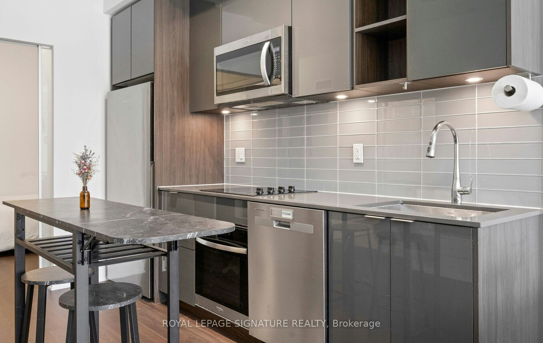 427-543 Richmond Street W, Toronto, ON, M5V 0W9 - 5
