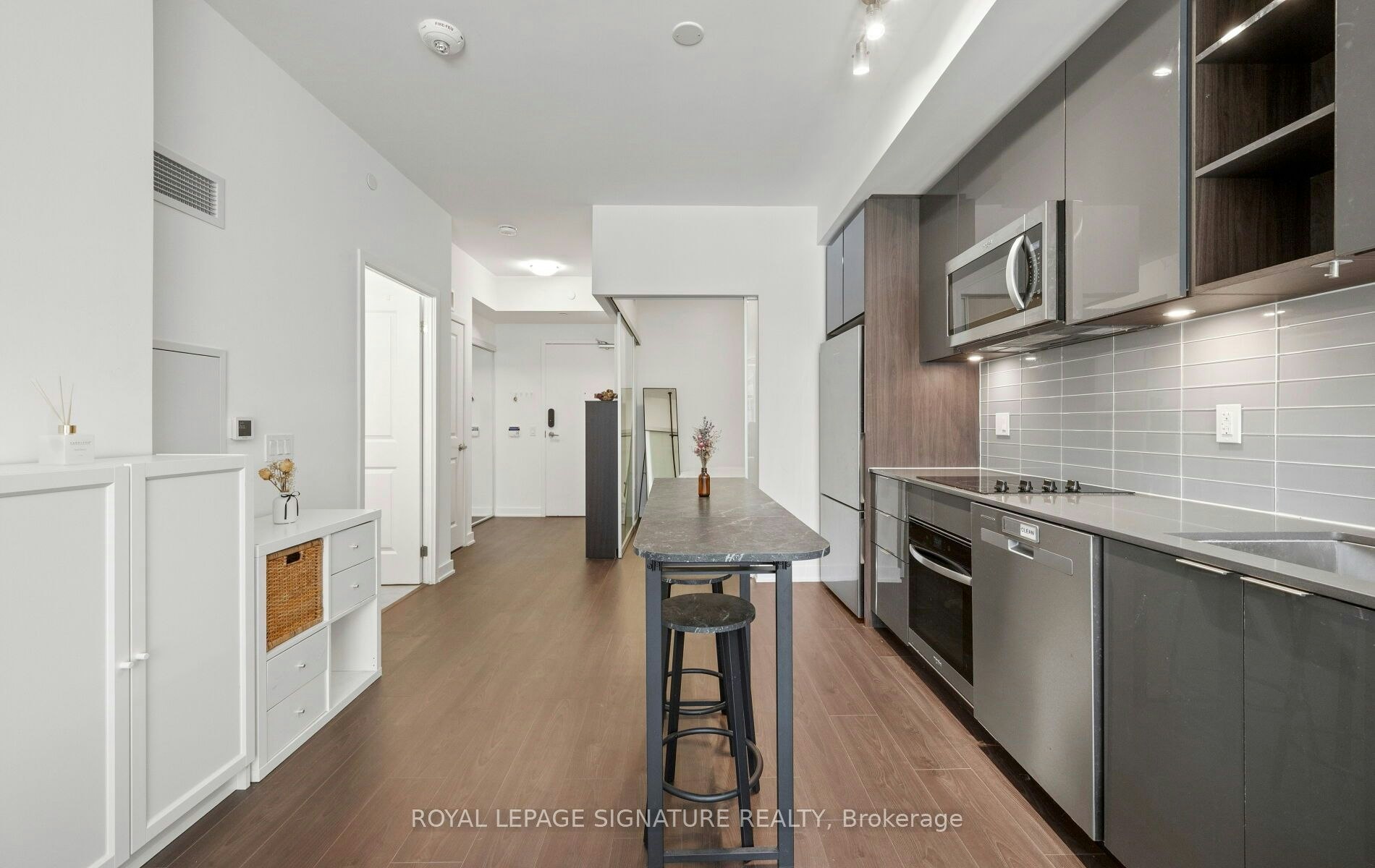 427-543 Richmond Street W, Toronto, ON, M5V 0W9 - 4