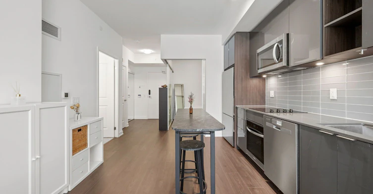 427-543 Richmond Street W, Toronto, ON, M5V 0W9 - 4
