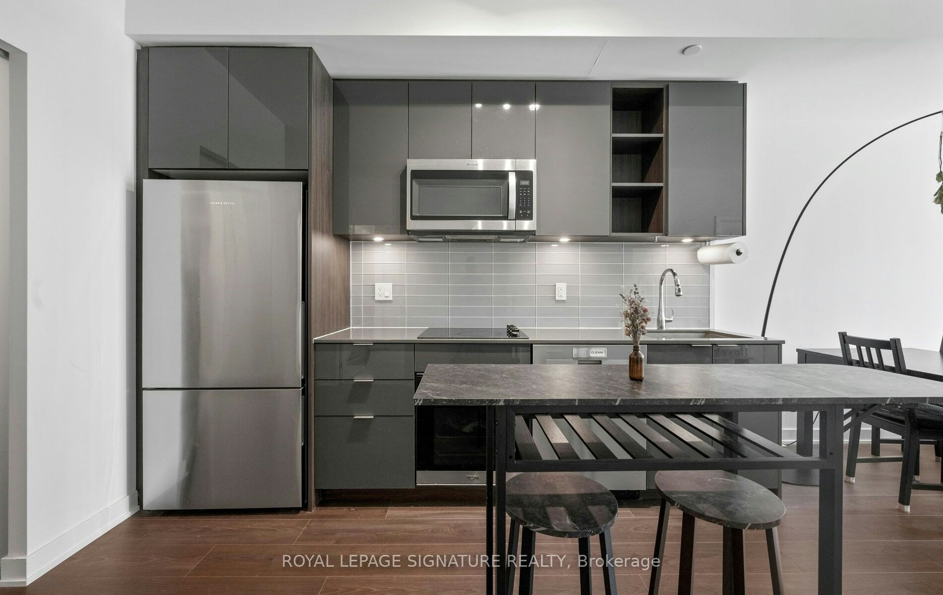 427-543 Richmond Street W, Toronto, ON, M5V 0W9 - 3