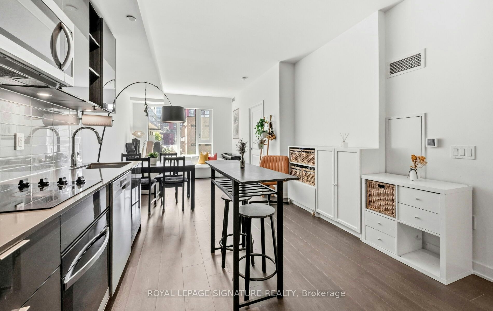 427-543 Richmond Street W, Toronto, ON, M5V 0W9 - 2