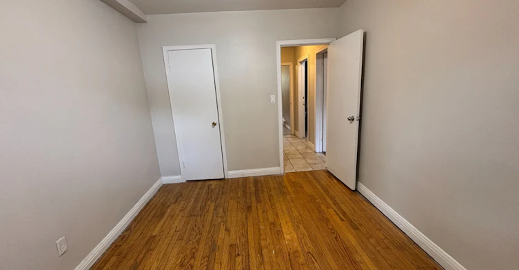 Lower-513 Oakwood Avenue, Toronto, ON, M6E 2W9 - 6