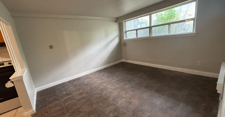 Lower-513 Oakwood Avenue, Toronto, ON, M6E 2W9 - 2