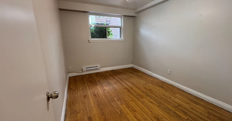 Lower-513 Oakwood Avenue, Toronto, ON, M6E 2W9 - 5