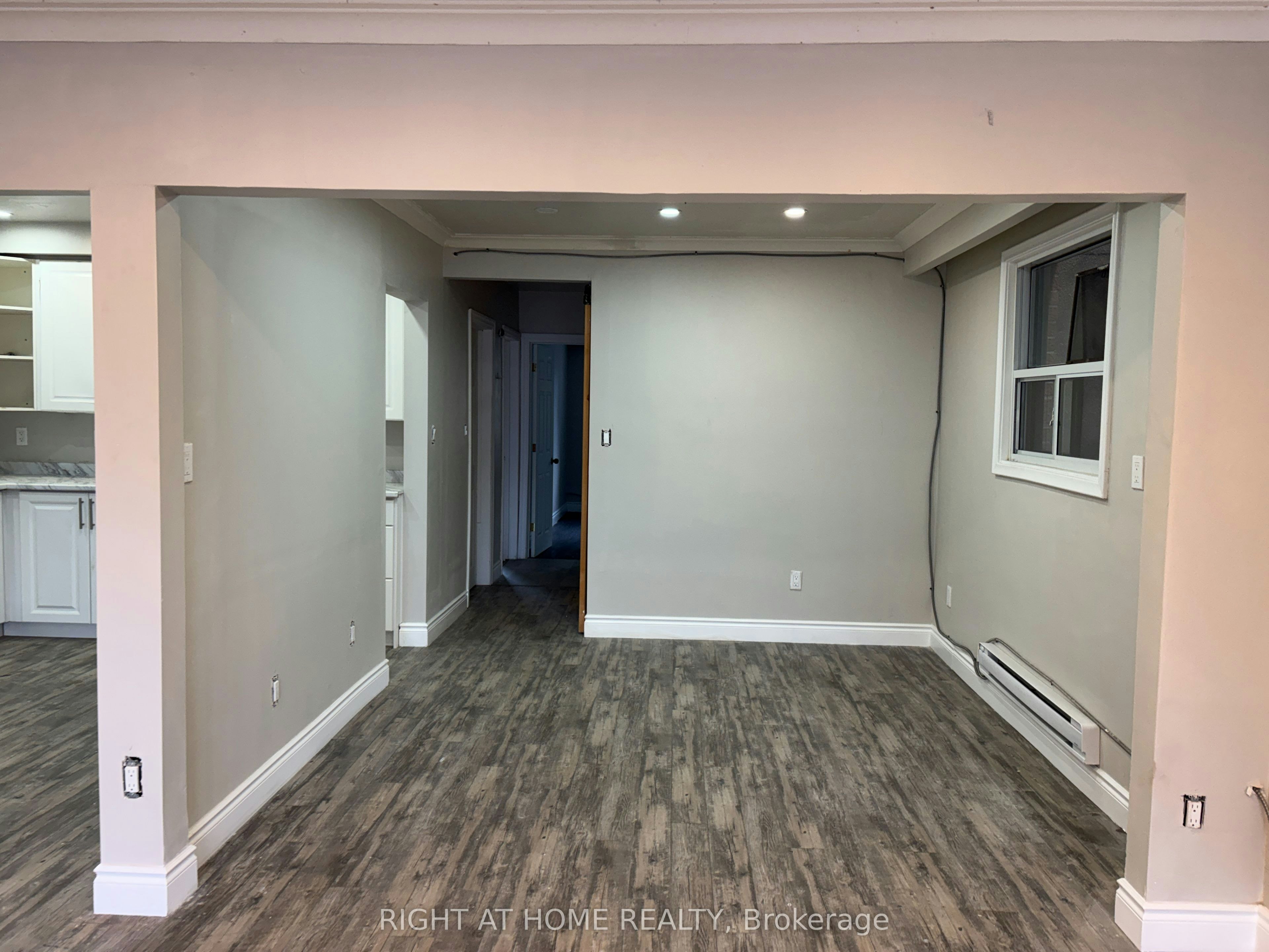 Main-513 Oakwood Avenue, Toronto, ON, M6E 2W9 - 3
