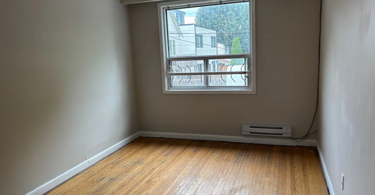 Main-513 Oakwood Avenue, Toronto, ON, M6E 2W9 - 8