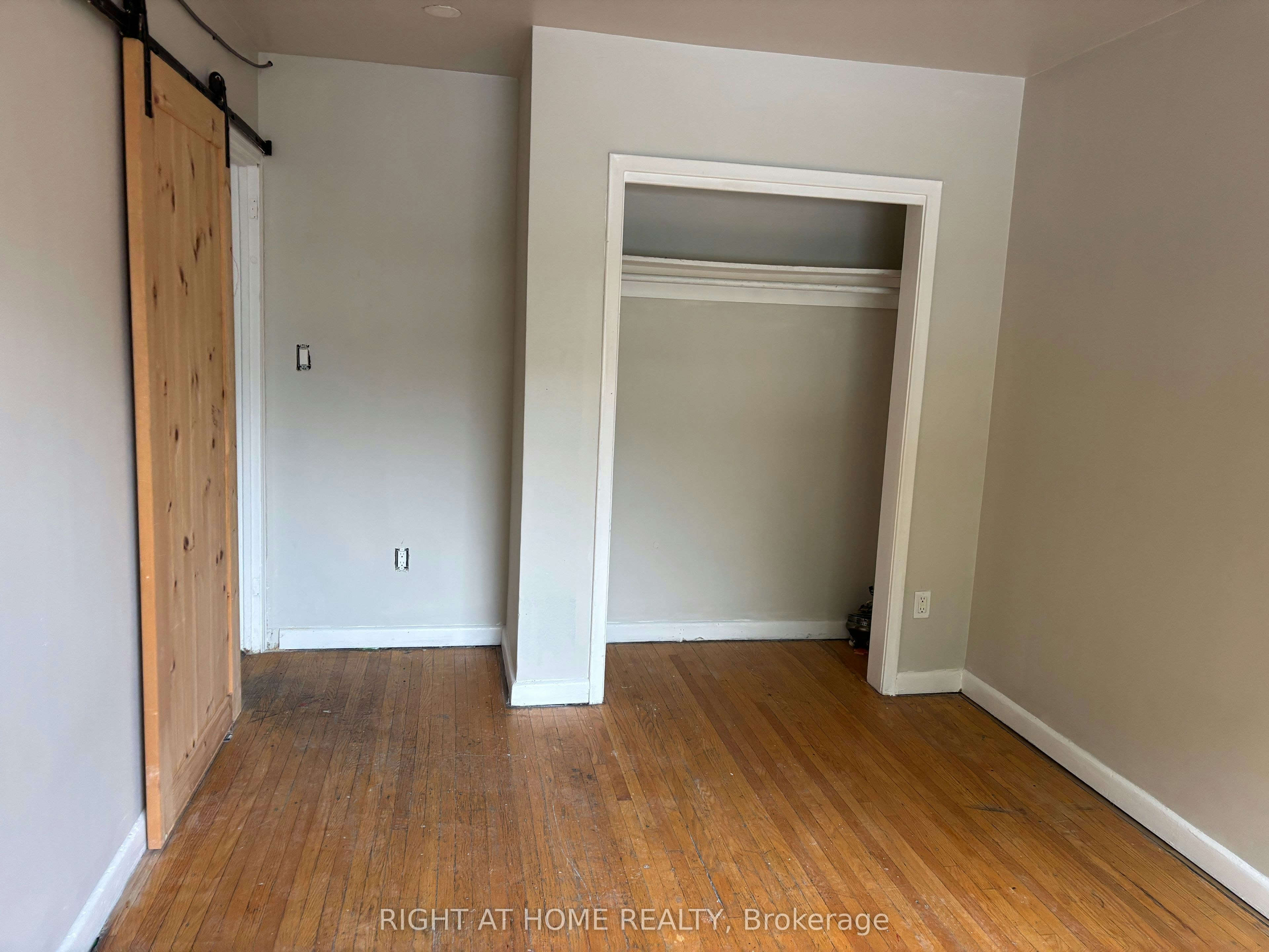 Main-513 Oakwood Avenue, Toronto, ON, M6E 2W9 - 9