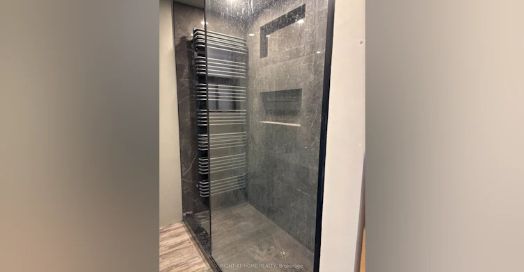 Main-513 Oakwood Avenue, Toronto, ON, M6E 2W9 - 11