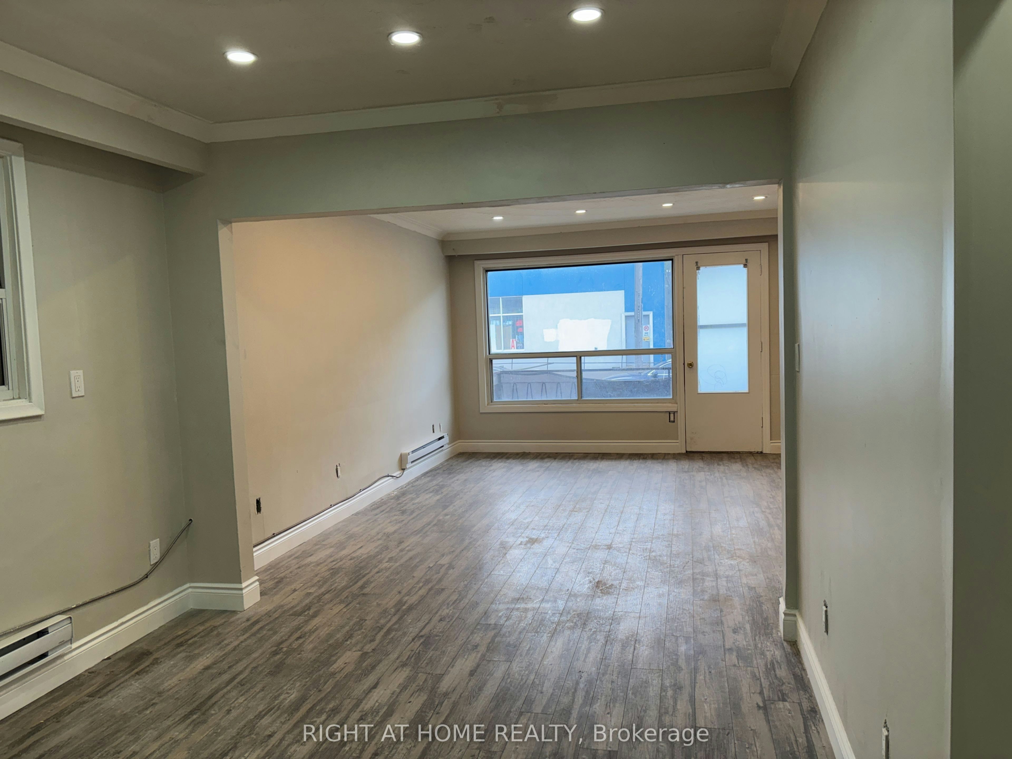 Main-513 Oakwood Avenue, Toronto, ON, M6E 2W9 - 4