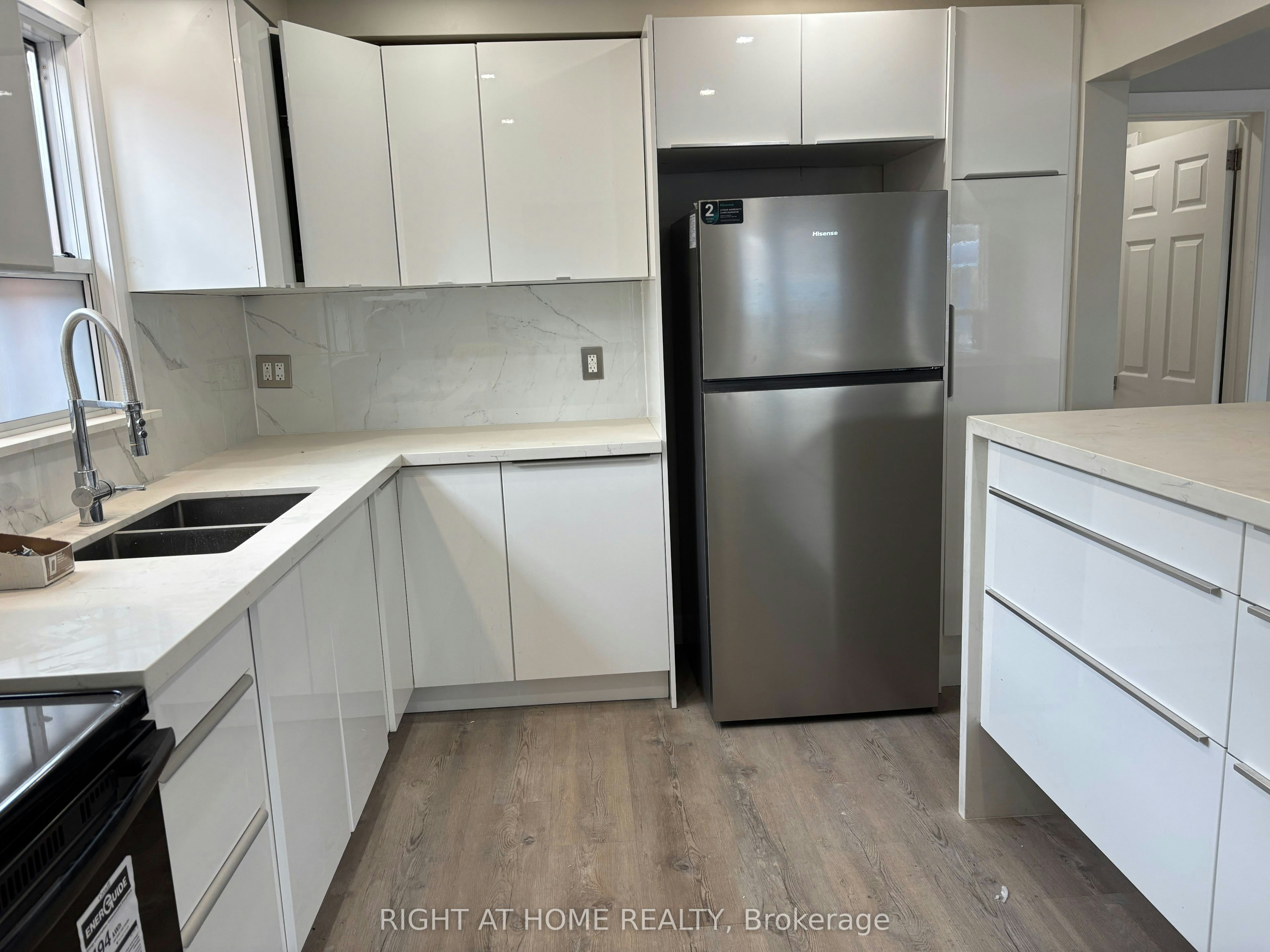2nd Floor-513 Oakwood Avenue, Toronto, ON, M6E 2W9 - 2