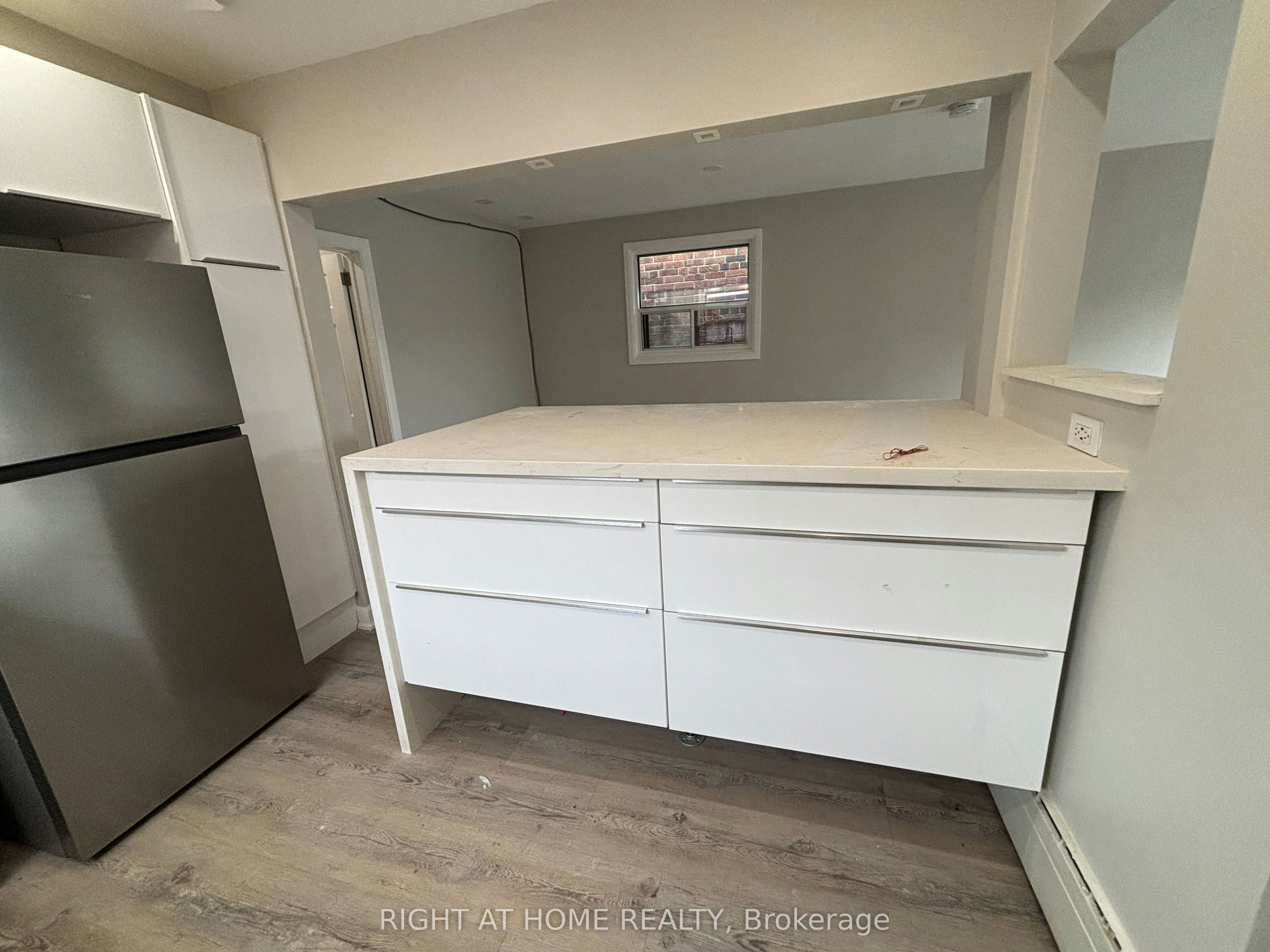 2nd Floor-513 Oakwood Avenue, Toronto, ON, M6E 2W9 - 3
