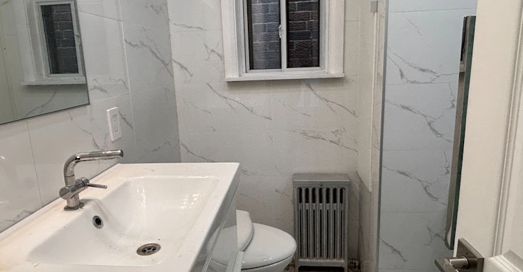 2nd Floor-513 Oakwood Avenue, Toronto, ON, M6E 2W9 - 12