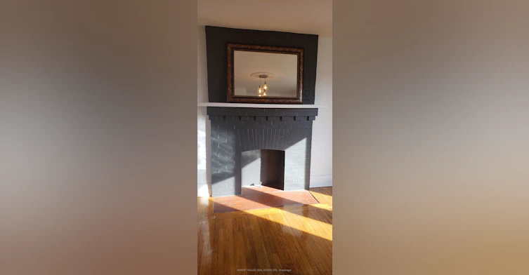 Upper-4 Marchmount Road, Toronto, ON, M6G 2A9 - 8