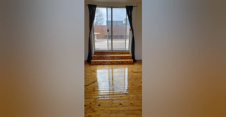 Upper-4 Marchmount Road, Toronto, ON, M6G 2A9 - 20