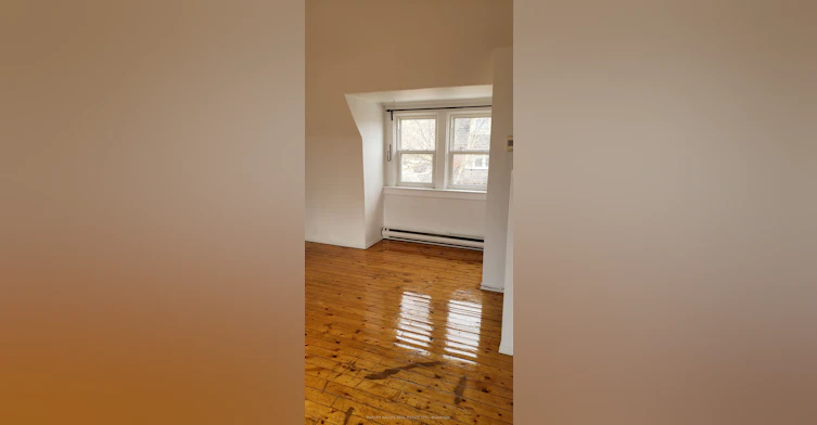 Upper-4 Marchmount Road, Toronto, ON, M6G 2A9 - 16