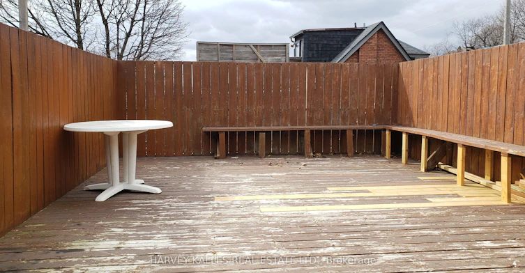 Upper-4 Marchmount Road, Toronto, ON, M6G 2A9 - 24