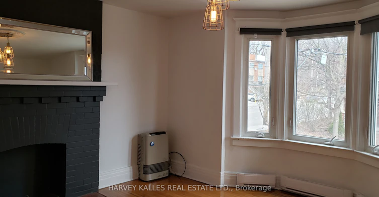 Upper-4 Marchmount Road, Toronto, ON, M6G 2A9 - 6
