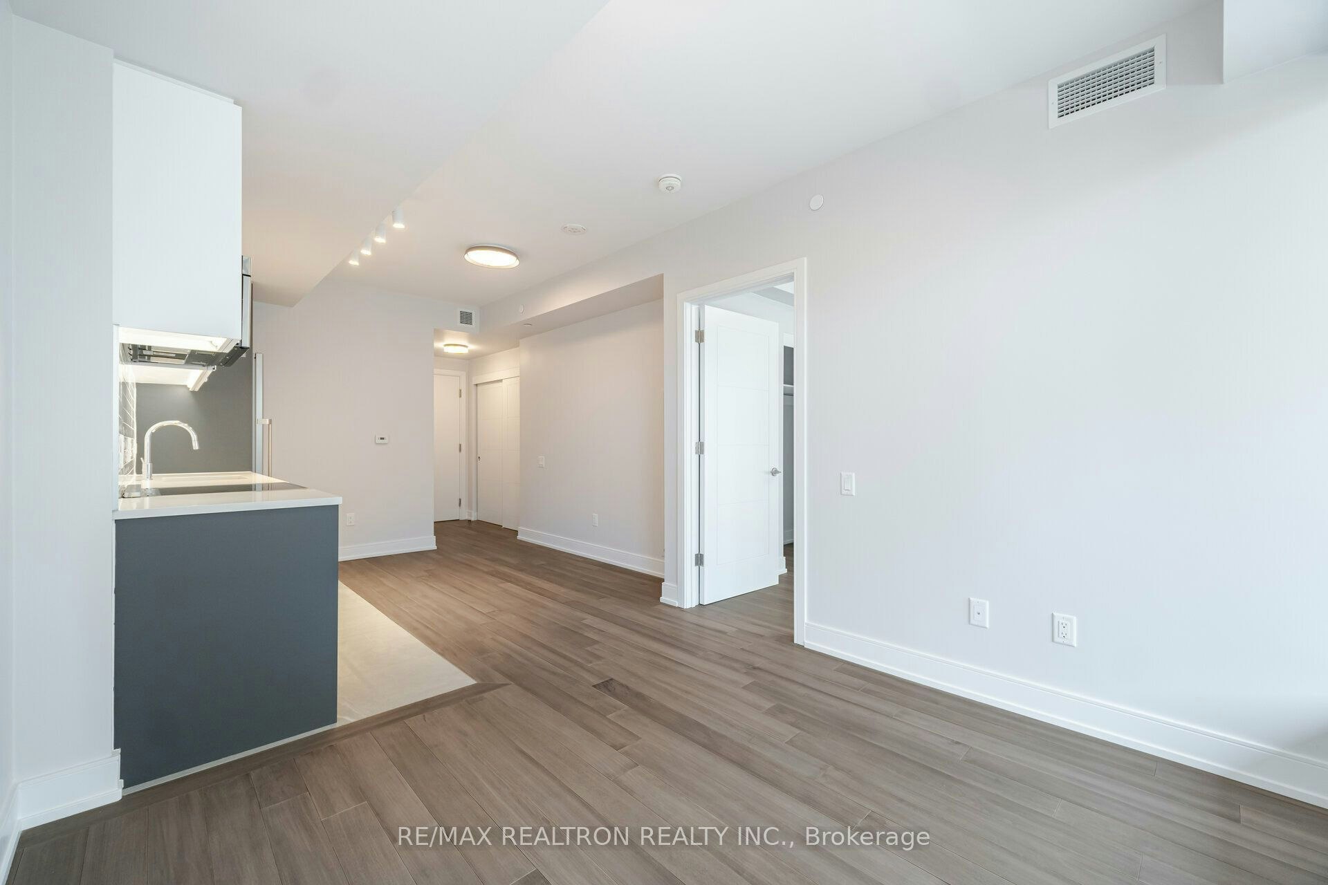 1005-2525 Bathurst Street, Toronto, ON, M6B 2Y9 - 6
