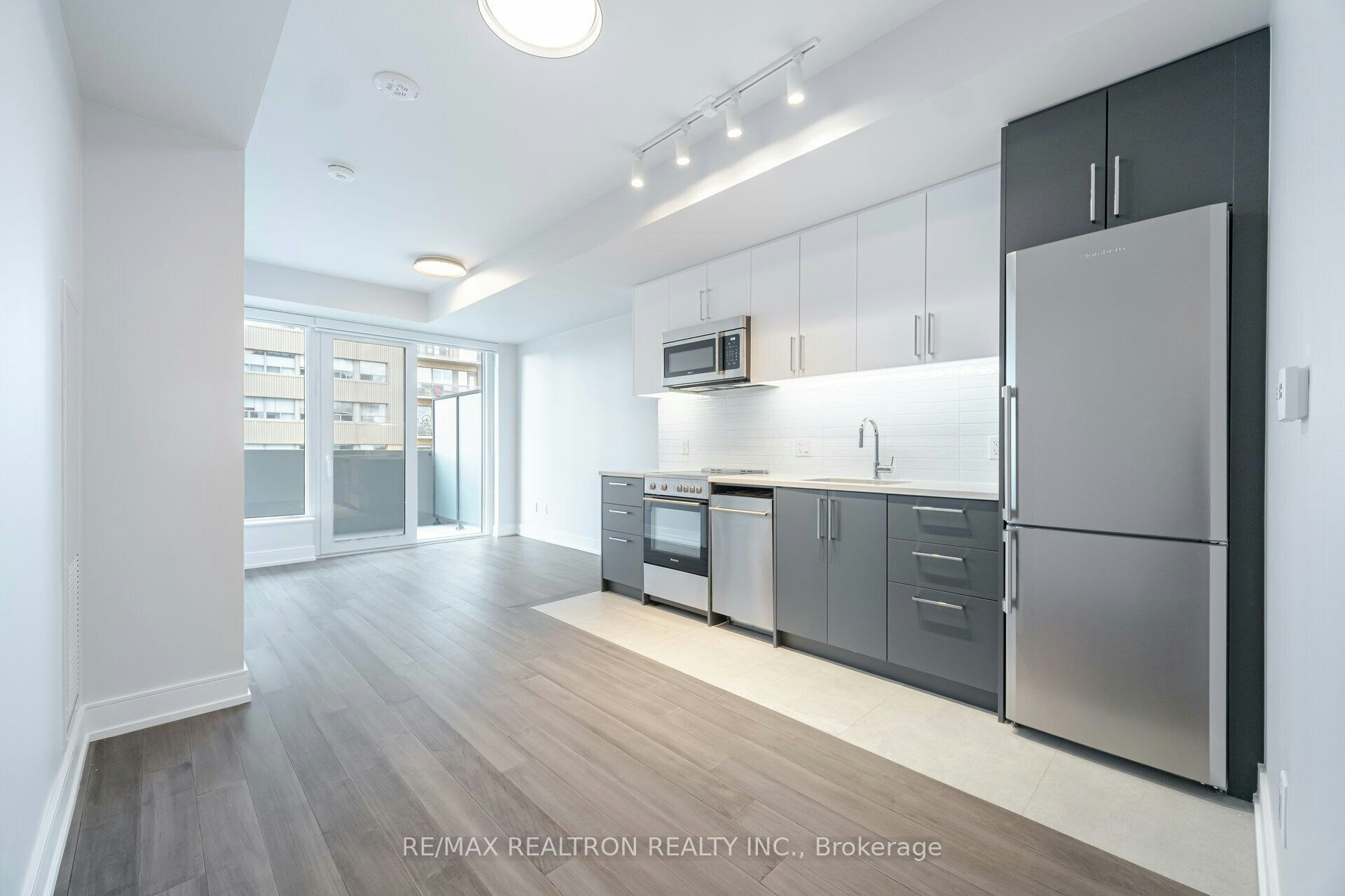 1005-2525 Bathurst Street, Toronto, ON, M6B 2Y9 - 3